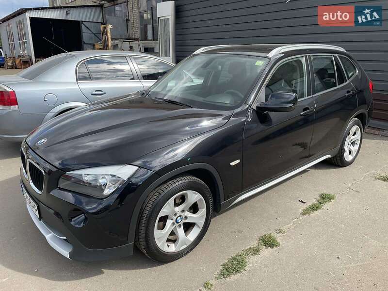 Позашляховик / Кросовер BMW X1 2011 в Києві