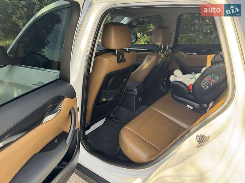 Позашляховик / Кросовер BMW X1 2012 в Олександрії