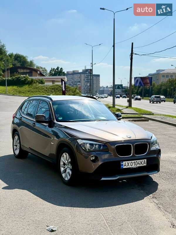 Внедорожник / Кроссовер BMW X1 2011 в Харькове