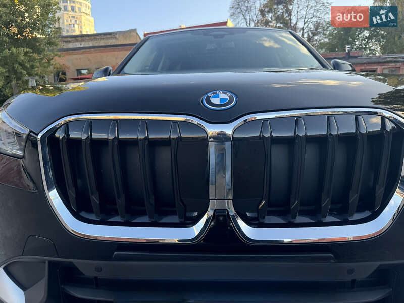 Внедорожник / Кроссовер BMW X1 2023 в Киеве