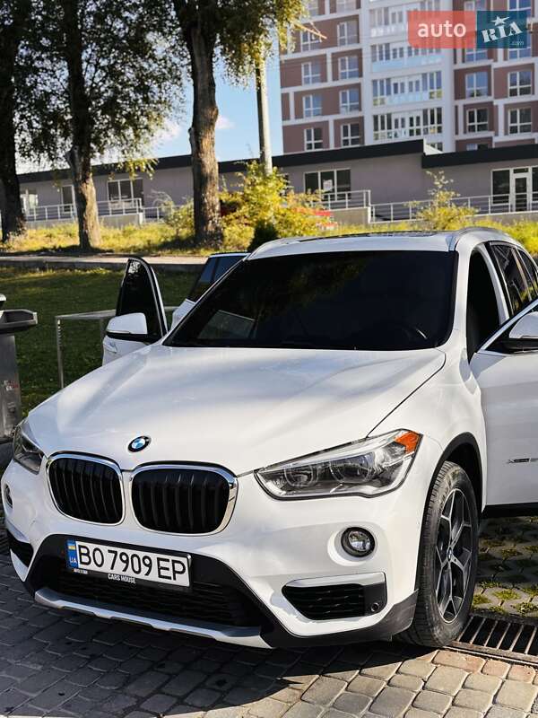Позашляховик / Кросовер BMW X1 2016 в Тернополі