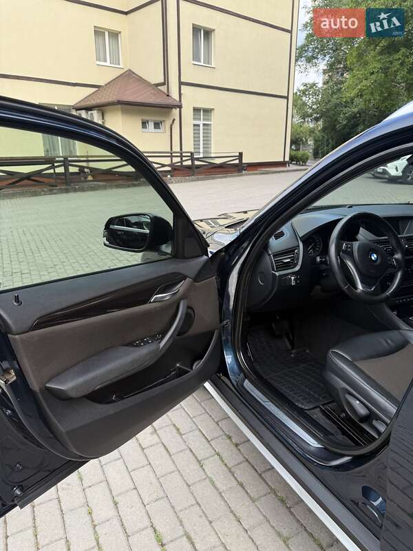 Позашляховик / Кросовер BMW X1 2012 в Чернівцях