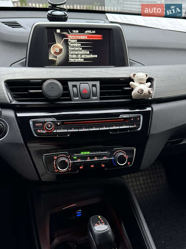 Внедорожник / Кроссовер BMW X1 2015 в Буче