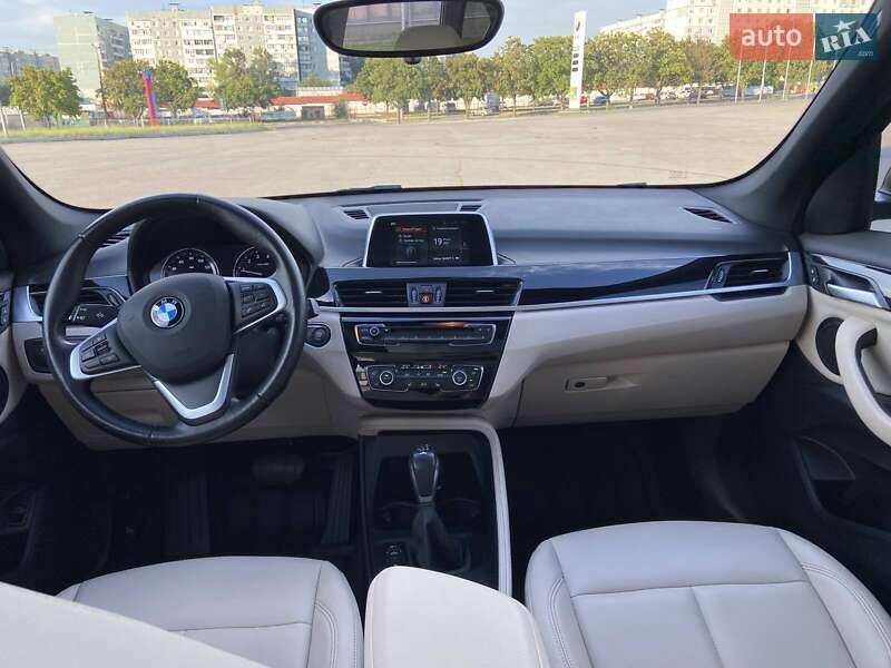 Внедорожник / Кроссовер BMW X1 2019 в Запорожье