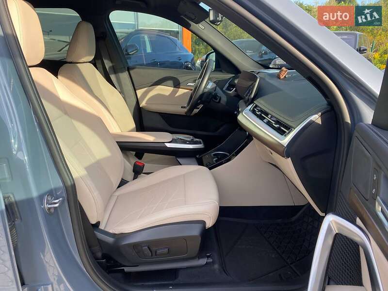 Внедорожник / Кроссовер BMW X1 2024 в Львове