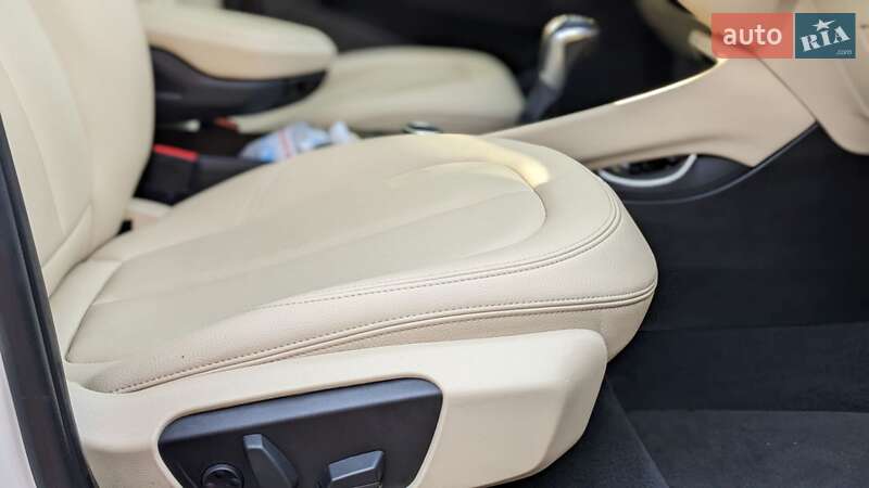 Позашляховик / Кросовер BMW X1 2017 в Львові