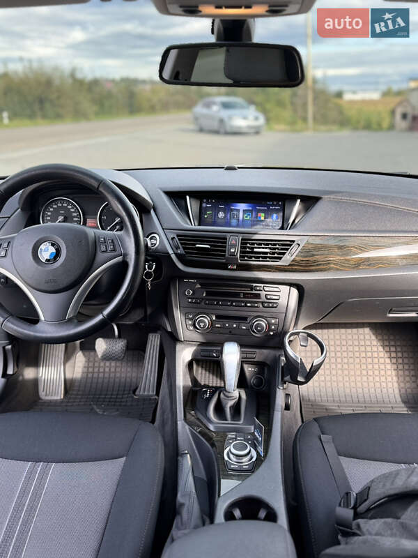 Позашляховик / Кросовер BMW X1 2011 в Хусті