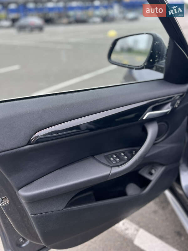 Внедорожник / Кроссовер BMW X1 2016 в Киеве