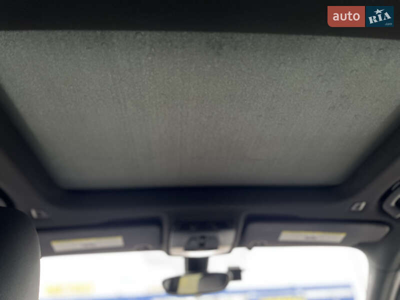 Внедорожник / Кроссовер BMW X1 2016 в Киеве