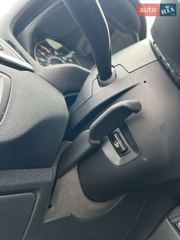 Внедорожник / Кроссовер BMW X1 2016 в Киеве