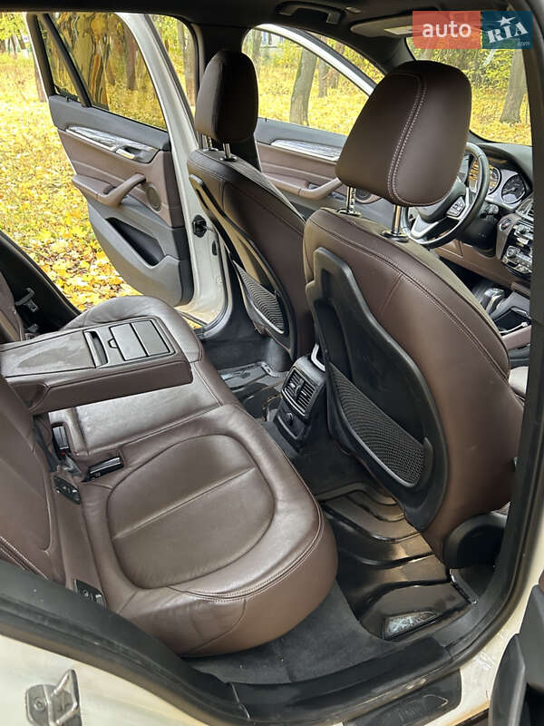 Внедорожник / Кроссовер BMW X1 2017 в Харькове