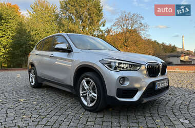 Внедорожник / Кроссовер BMW X1 2016 в Каменец-Подольском