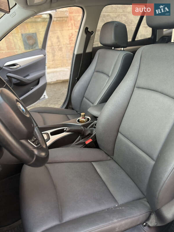 Позашляховик / Кросовер BMW X1 2013 в Рені