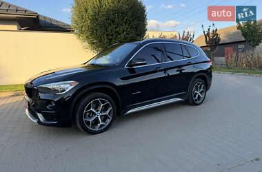 Внедорожник / Кроссовер BMW X1 2018 в 