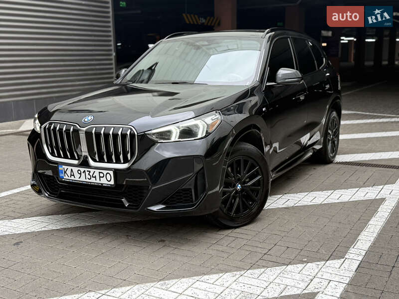 Внедорожник / Кроссовер BMW X1 2022 в Киеве