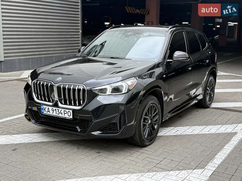 Внедорожник / Кроссовер BMW X1 2022 в Киеве