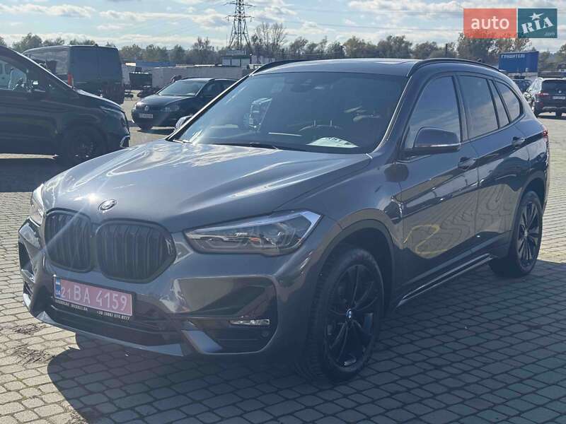 Внедорожник / Кроссовер BMW X1 2020 в 
