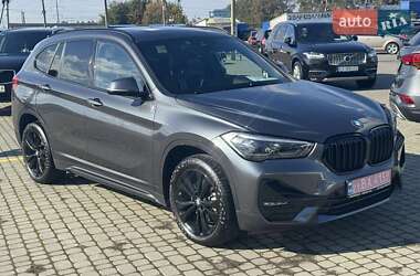 Внедорожник / Кроссовер BMW X1 2020 в 