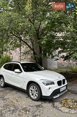 Внедорожник / Кроссовер BMW X1 2010 в Буче