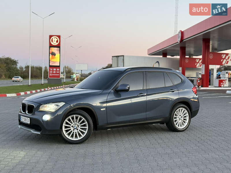 Внедорожник / Кроссовер BMW X1 2011 в Черновцах