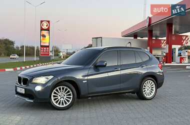 Позашляховик / Кросовер BMW X1 2011 в  фото 17 Позашляховик / Кросовер BMW X1 2011 в