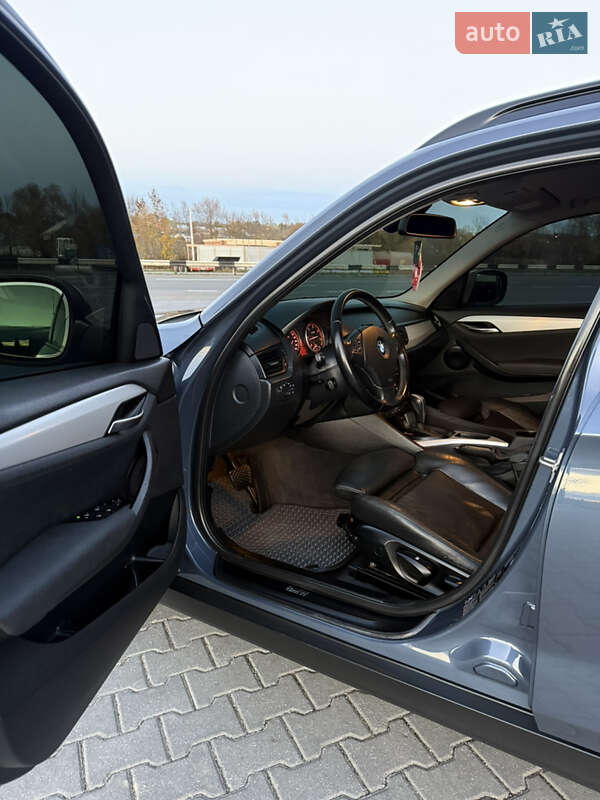 Внедорожник / Кроссовер BMW X1 2011 в Черновцах