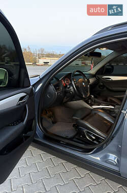 Позашляховик / Кросовер BMW X1 2011 в  фото 28 Позашляховик / Кросовер BMW X1 2011 в