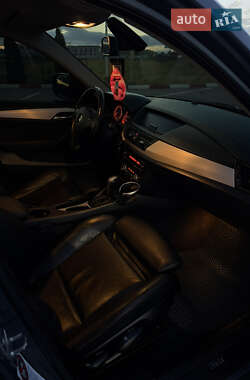 Позашляховик / Кросовер BMW X1 2011 в  фото 44 Позашляховик / Кросовер BMW X1 2011 в