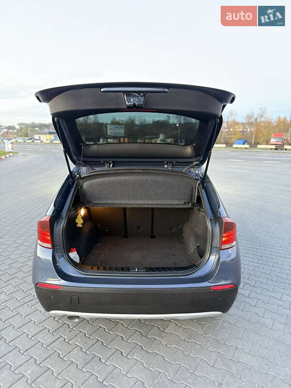 Внедорожник / Кроссовер BMW X1 2011 в Черновцах