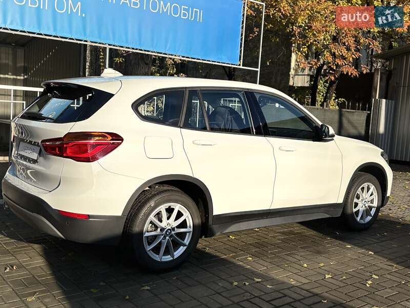 Внедорожник / Кроссовер BMW X1 2017 в Черкассах фото 4 Внедорожник / Кроссовер BMW X1 2017 в Черкассах