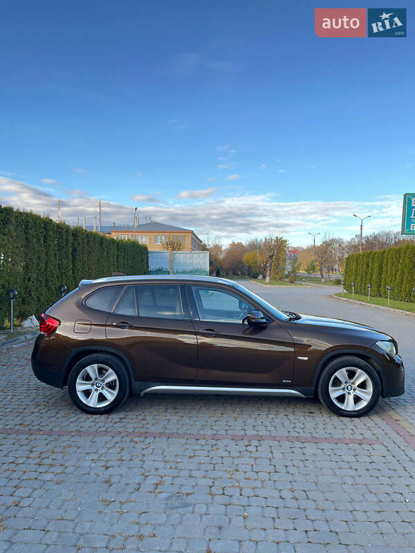 Внедорожник / Кроссовер BMW X1 2010 в Дунаевцах