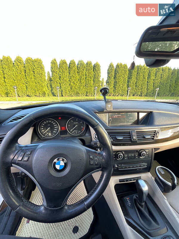 Внедорожник / Кроссовер BMW X1 2010 в Дунаевцах