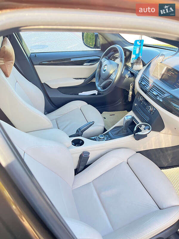 Внедорожник / Кроссовер BMW X1 2010 в Дунаевцах