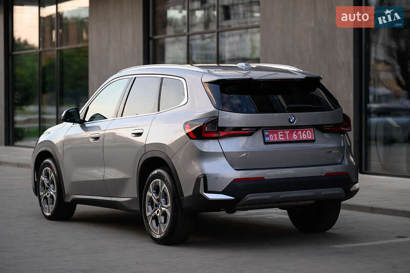 Внедорожник / Кроссовер BMW X1 2023 в Ужгороде