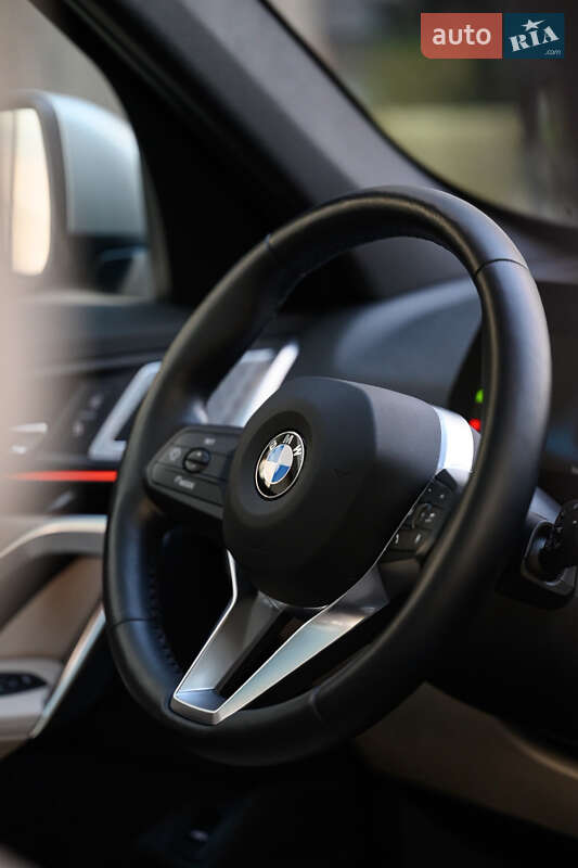 Внедорожник / Кроссовер BMW X1 2023 в Ужгороде