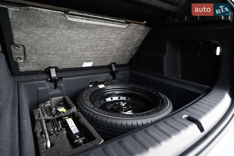 Внедорожник / Кроссовер BMW X1 2023 в Ужгороде