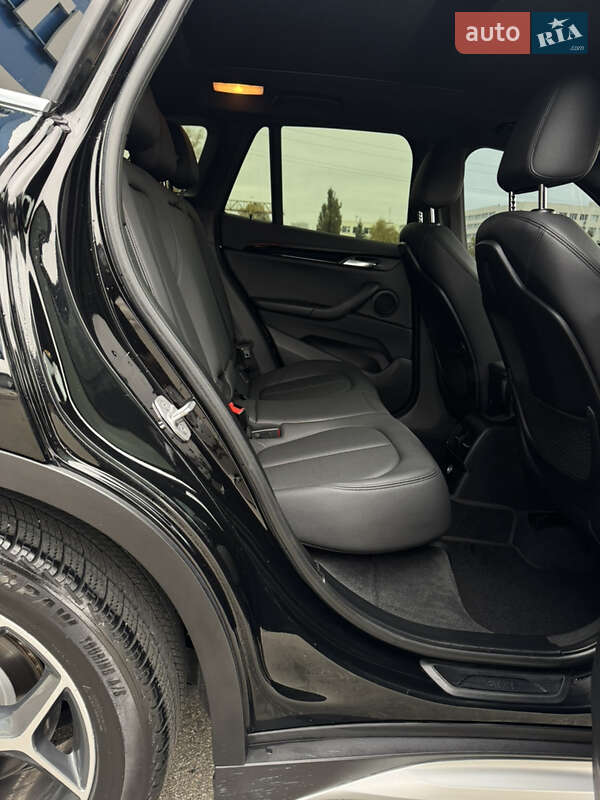 Внедорожник / Кроссовер BMW X1 2016 в Умани