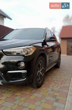 Внедорожник / Кроссовер BMW X1 2016 в Костополе