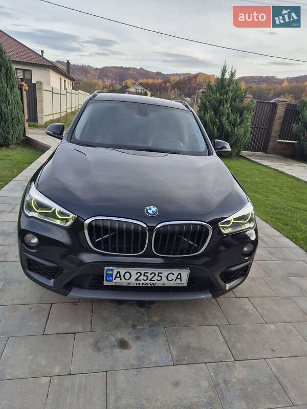 Позашляховик / Кросовер BMW X1 2016 в Тячеві