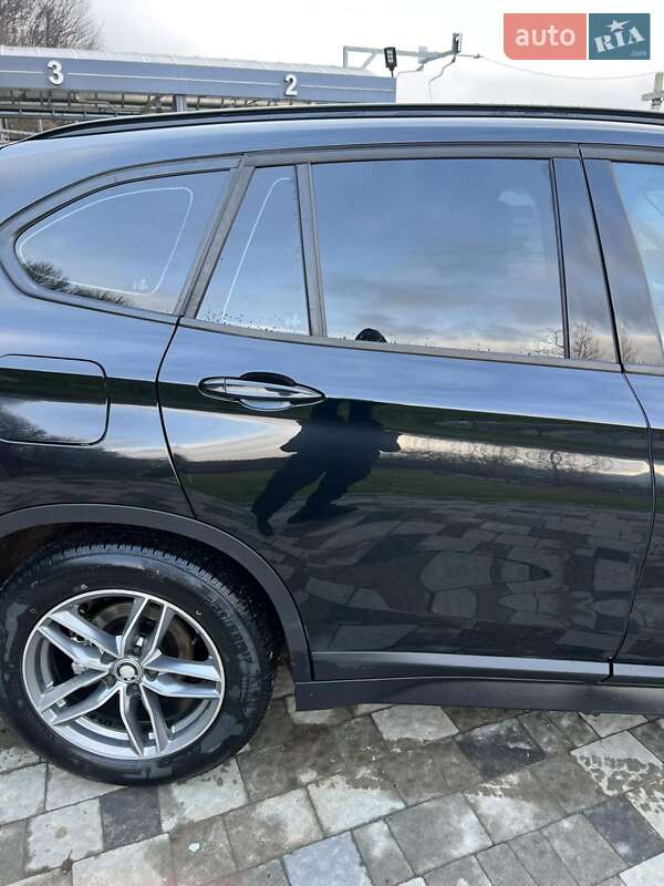 Позашляховик / Кросовер BMW X1 2016 в Тячеві