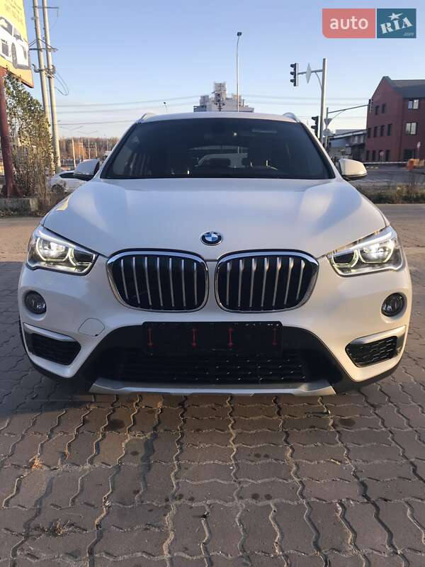 Внедорожник / Кроссовер BMW X1 2017 в Киеве