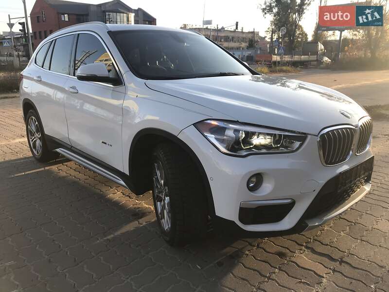 Внедорожник / Кроссовер BMW X1 2017 в Киеве
