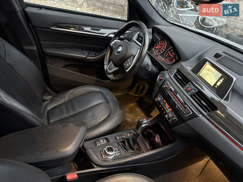 Внедорожник / Кроссовер BMW X1 2016 в Тернополе
