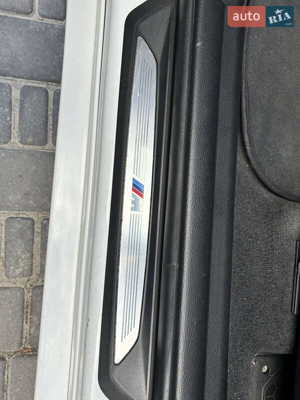 Внедорожник / Кроссовер BMW X1 2018 в Киеве