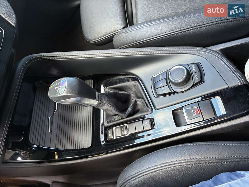 Внедорожник / Кроссовер BMW X1 2018 в Киеве