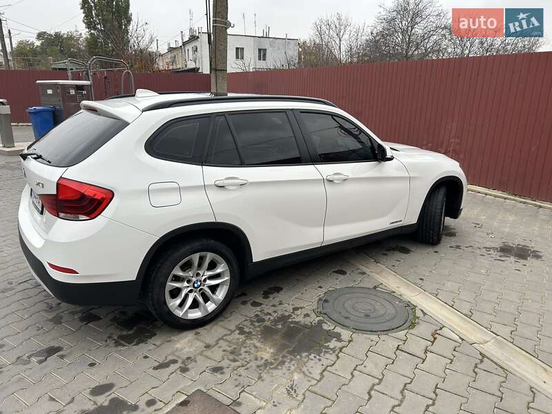 Внедорожник / Кроссовер BMW X1 2014 в Одессе