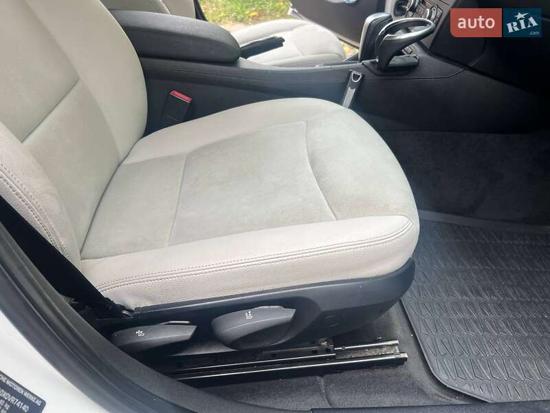 Седан BMW X1 2011 в Полтаве