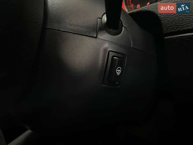 Внедорожник / Кроссовер BMW X1 2014 в Киеве