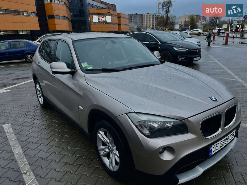 Позашляховик / Кросовер BMW X1 2011 в Чернівцях
