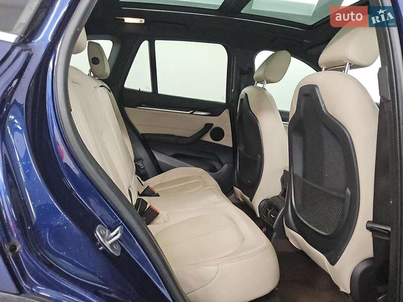 Внедорожник / Кроссовер BMW X1 2017 в Ивано-Франковске